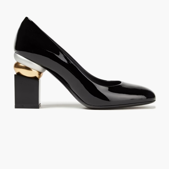 NEW SALVATORE FERRAGAMO LIAN PATENT LEATHER PUMPS SIZE 6.5 - Picture 1 of 9